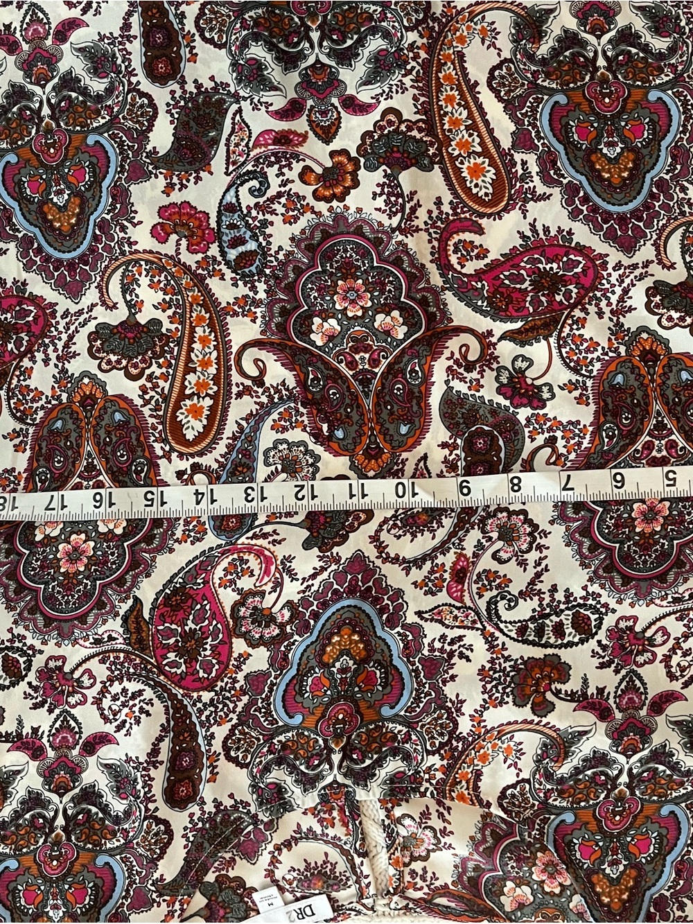 DR2 Paisley Short Sleeve Blouse Scoop Neck Women’s Size Medium - Picture 12 of 15